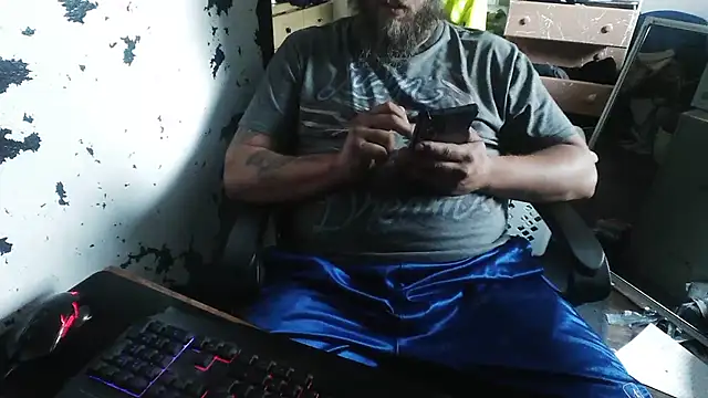slickwill123 online show from 06.10.26
