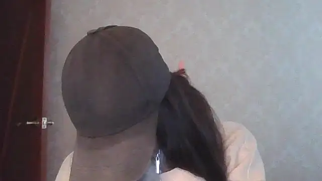 Snapshot of Kashtanka_ chatting on 04.19.26 Kashtanka online show from 04.19.26