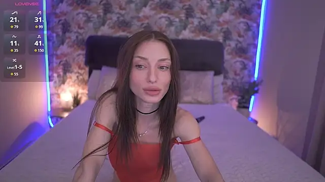 Alice Arwen online show from 04.13.26