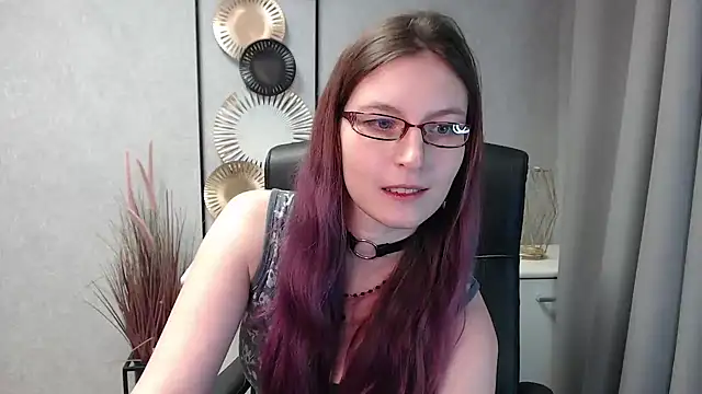 emmaxDelight online show from 12.22.24