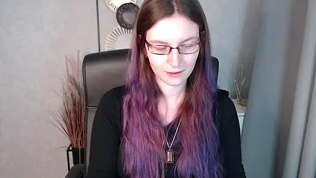 emmaxDelight online show from 01.06.25