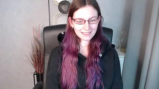 emmaxDelight online show from 01.09.25