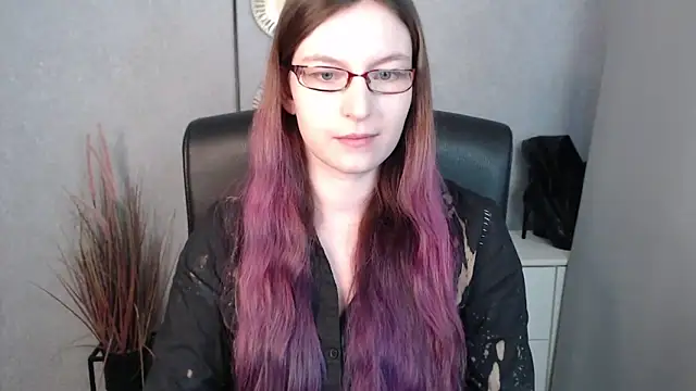 emmaxDelight online show from 02.19.25