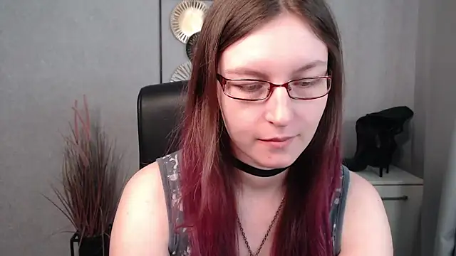 emmaxDelight online show from 03.14.25