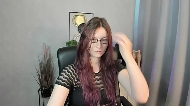 emmaxDelight online show from 04.16.26