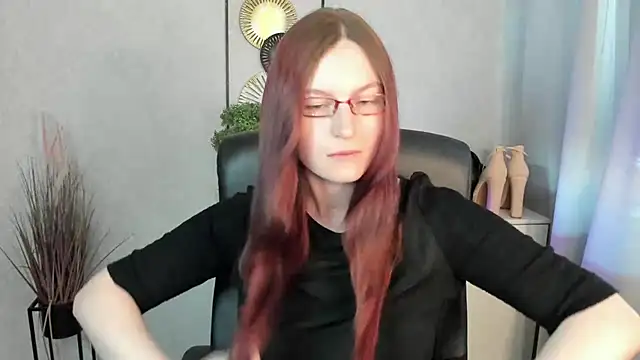Snapshot of emmaxDelight chatting on 06.25.26 emmaxDelight online show from 06.25.26