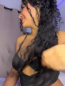 Snapshot of quianna_ chatting on 04.18.26 quianna online show from 04.18.26
