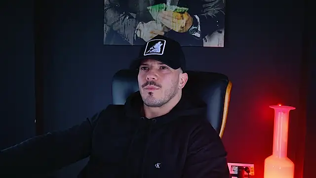 Snapshot of AngeloEric chatting on 12.16.24 AngeloEric online show from 12.16.24