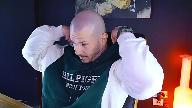 Snapshot of AngeloEric chatting on 01.15.25 AngeloEric online show from 01.15.25