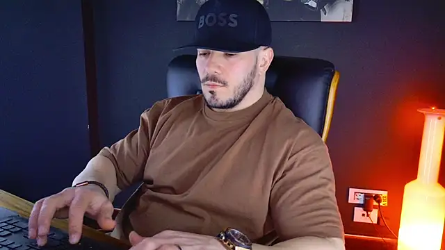 Snapshot of AngeloEric chatting on 01.30.25 AngeloEric online show from 01.30.25