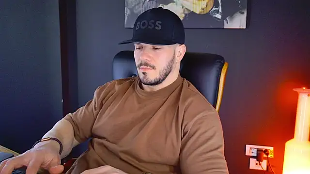 Snapshot of AngeloEric chatting on 01.30.25 AngeloEric online show from 01.30.25