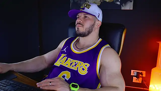 Snapshot of AngeloEric chatting on 02.03.25 AngeloEric online show from 02.03.25