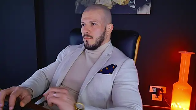 Snapshot of AngeloEric chatting on 02.05.25 AngeloEric online show from 02.05.25