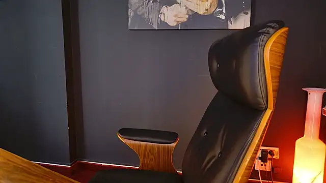 Snapshot of AngeloEric chatting on 09.27.25 AngeloEric online show from 09.27.25