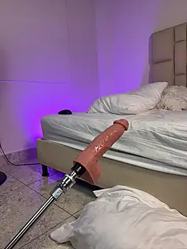 bella  honey online show from 02.10.25