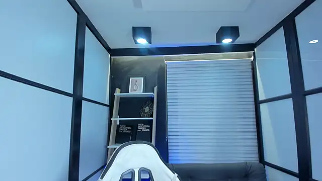 lilithTeen1  online show from 03.11.25