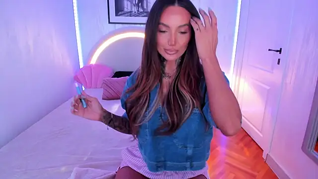 Snapshot of NatalyThorn88 chatting on 06.06.26 NatalyThorn88 online show from 06.06.26