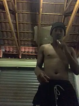 Snapshot of thekidrose chatting on 11.24.25 thekidrose online show from 11.24.25