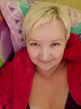 Snapshot of ForgetMeNot50 chatting on 12.24.24 ForgetMeNot50 online show from 12.24.24