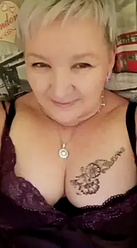 Snapshot of ForgetMeNot50 chatting on 01.10.25 ForgetMeNot50 online show from 01.10.25