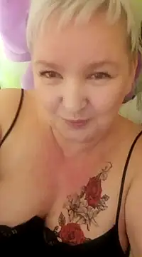 Snapshot of ForgetMeNot50 chatting on 01.22.25 ForgetMeNot50 online show from 01.22.25