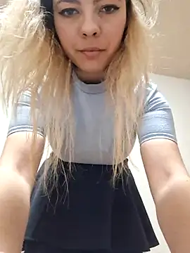 allinqueen online show from 02.26.25