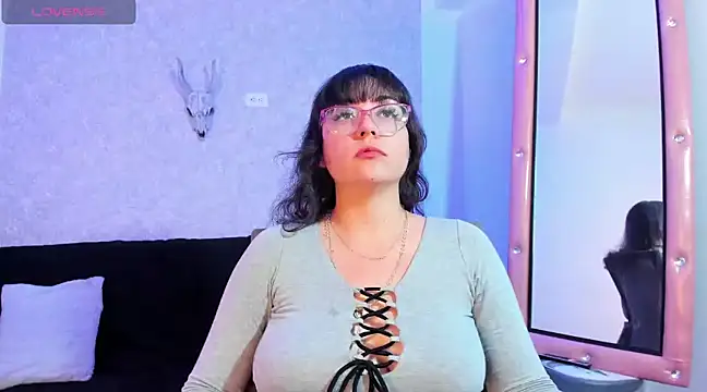 AliciaChelios online show from 12.13.24