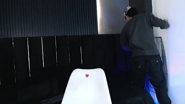 Snapshot of zander_2120 chatting on 03.01.25 zander 2120 online show from 03.01.25