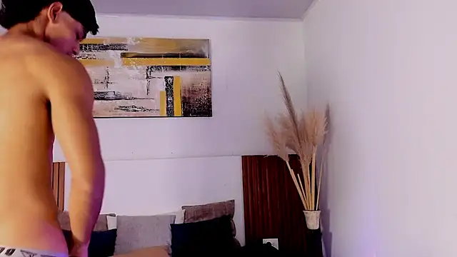 Snapshot of zander_2120 chatting on 10.22.25 zander 2120 online show from 10.22.25