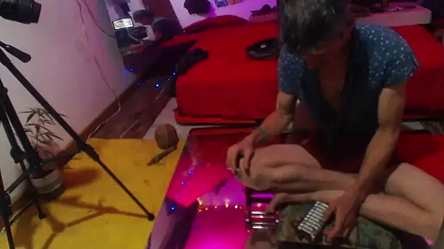 laye19 online show from 02.22.25