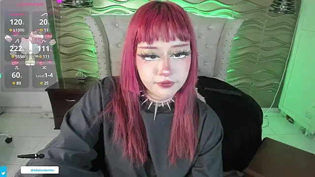 Snapshot of toky_doll chatting on 01.21.25 toky doll online show from 01.21.25