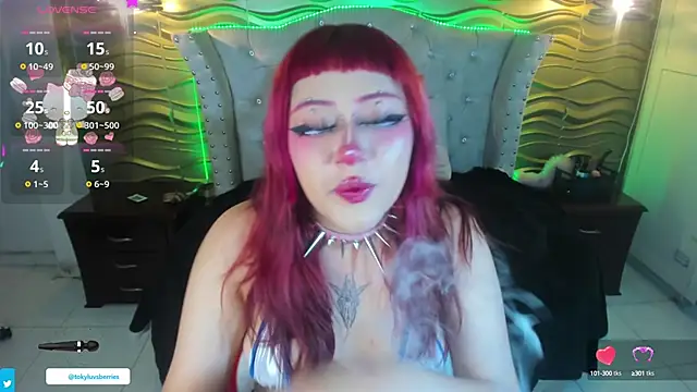 Snapshot of toky_doll chatting on 01.22.25 toky doll online show from 01.22.25