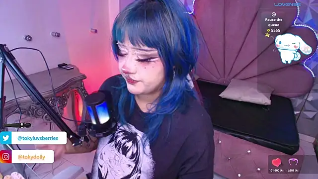 Snapshot of toky_doll chatting on 09.26.25 toky doll online show from 09.26.25