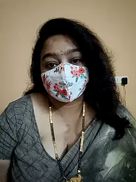 Snapshot of neelu-hoty chatting on 12.26.24 neelu-hoty online show from 12.26.24