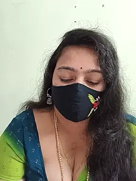 Snapshot of neelu-hoty chatting on 11.11.25 neelu-hoty online show from 11.11.25