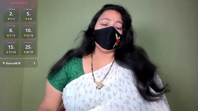 Snapshot of neelu-hoty chatting on 06.05.26 neelu-hoty online show from 06.05.26