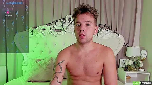 ArthurWhitee online show from 01.17.26