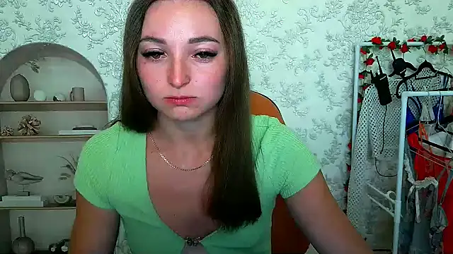  Barbie Kiss  online show from 09.12.25