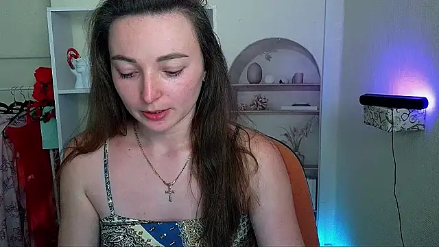  Barbie Kiss  online show from 06.17.26