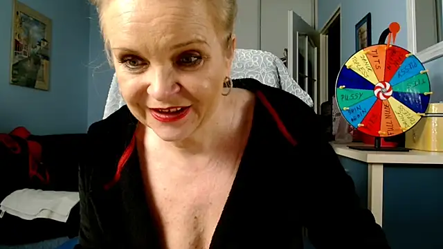 Snapshot of sexyjennyeu chatting on 01.21.25 sexyjennyeu online show from 01.21.25