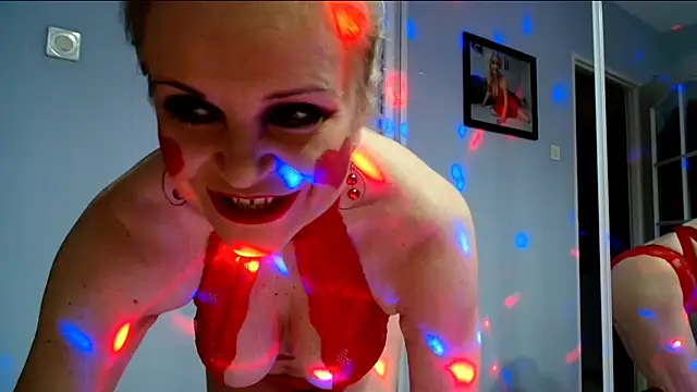 Snapshot of sexyjennyeu chatting on 02.14.25 sexyjennyeu online show from 02.14.25