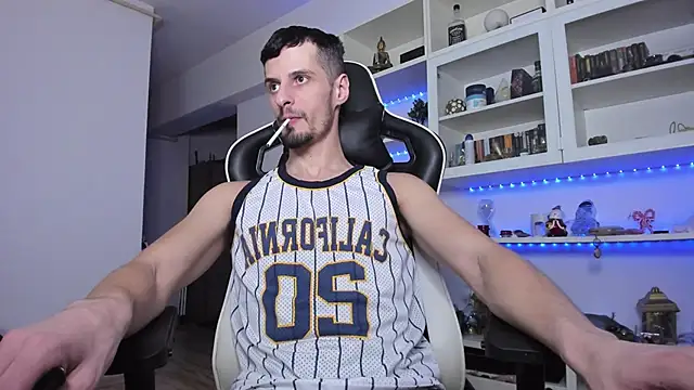 Snapshot of ToddClaytonn chatting on 02.14.25 ToddClaytonn online show from 02.14.25