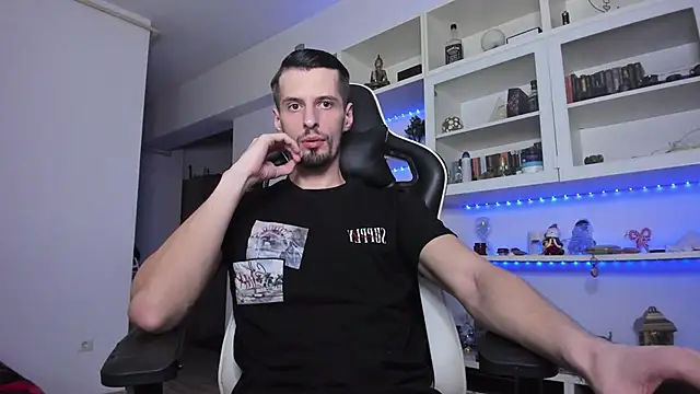 Snapshot of ToddClaytonn chatting on 02.15.25 ToddClaytonn online show from 02.15.25