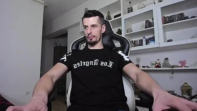 Snapshot of ToddClaytonn chatting on 02.18.25 ToddClaytonn online show from 02.18.25