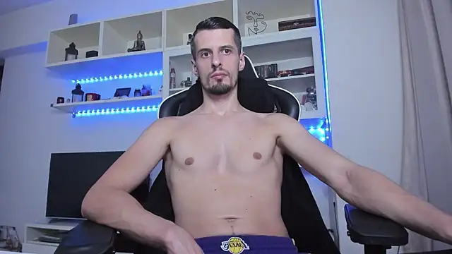 Snapshot of ToddClaytonn chatting on 10.06.25 ToddClaytonn online show from 10.06.25