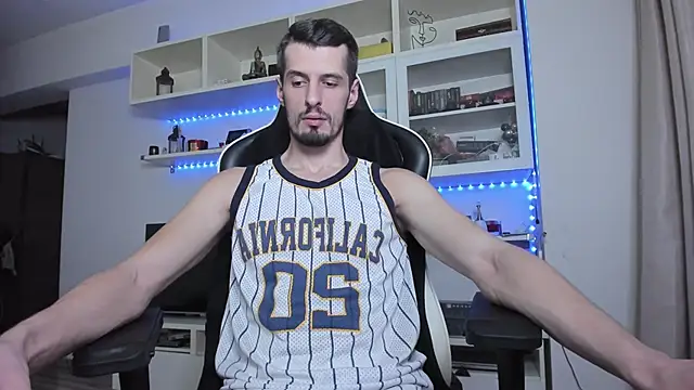 Snapshot of ToddClaytonn chatting on 11.30.25 ToddClaytonn online show from 11.30.25