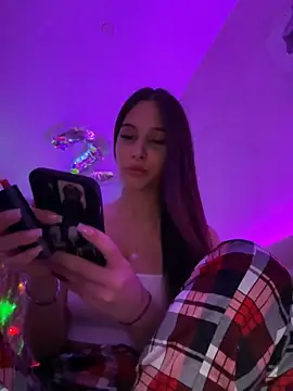 EricaWalls online show from 12.06.24