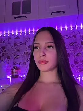 EricaWalls online show from 02.08.25