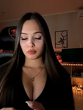 EricaWalls online show from 09.13.25