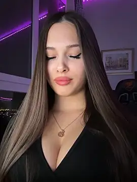 EricaWalls online show from 12.02.25